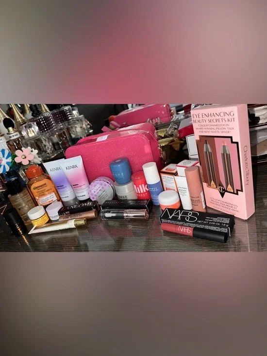 21pc Assortment Of Makeup, Skincare, Haircare, & Pink Jelly Glitter Pouch - Picture 7 of 13